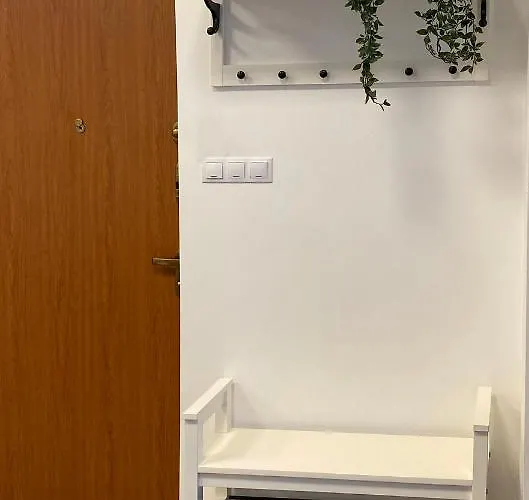 Hosoek Tornya Apartament *